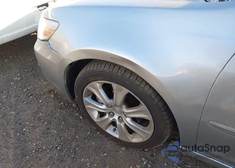 2009 Acura Rl 3.7 from USA, damaged, VIN JH4KB26609C001735